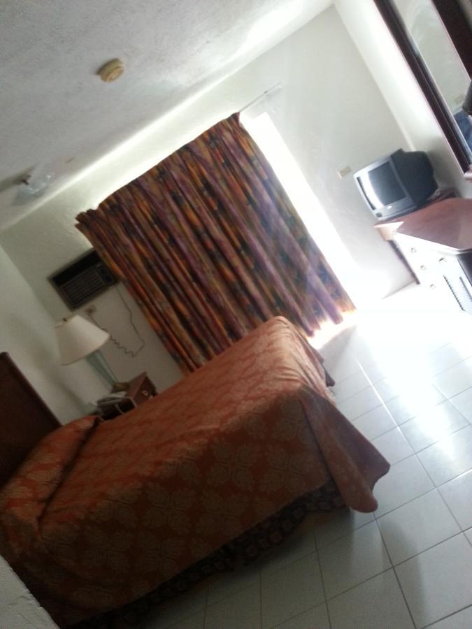 Nettie'S Different Of Nassau Casuarina'S Exterior photo